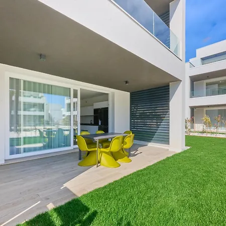 Twin Bays D02 Apartman *